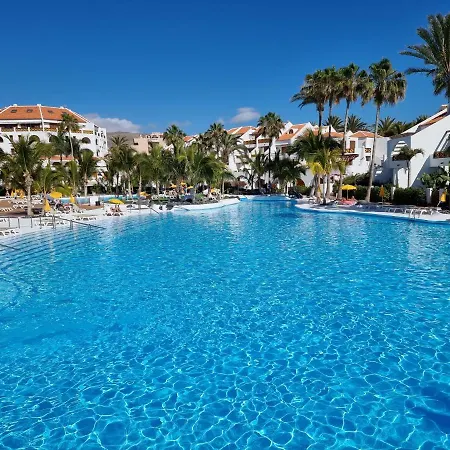 Apartamento Studio No 2 Just 100 To And Sea, Large Terrace, Heated Pool, Wifi, Aircondition For A Fee Playa de las Américas