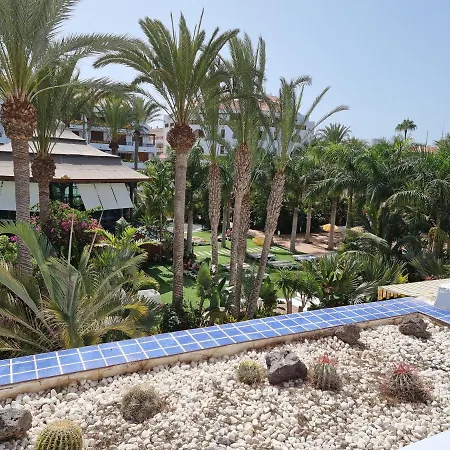 Apartamento Studio No 2 Just 100 To And Sea, Large Terrace, Heated Pool, Wifi, Aircondition For A Fee