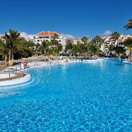 Studio No 2 Just 100 To And Sea, Large Terrace, Heated Pool, Wifi, Aircondition For A Fee Playa de las Americas (Tenerife)