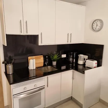 Apartment Studio No 2 Just 100 To And Sea, Large Terrace, Heated Pool, Wifi, Aircondition For A Fee