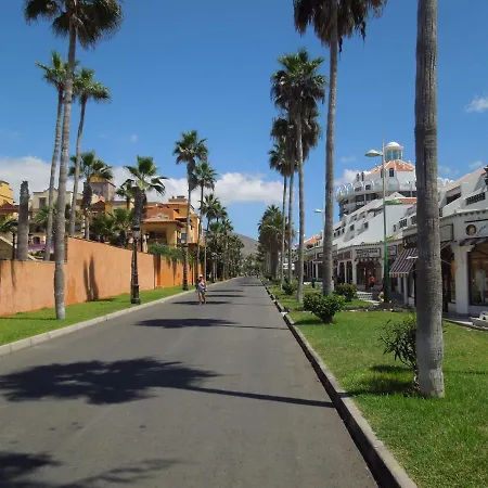 Studio No 2 Just 100 To And Sea, Large Terrace, Heated Pool, Wifi, Aircondition For A Fee *